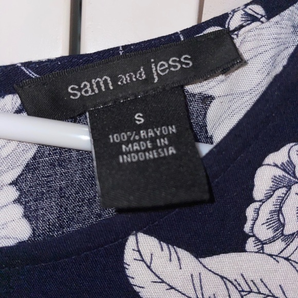 Sam and Jess dress, calf length - Picture 2 of 4